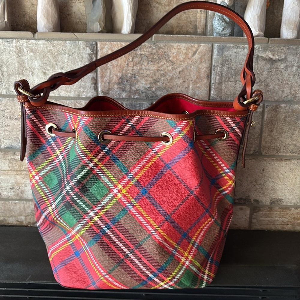 NWOT Dooney & Bourke Red Plaid Bucket Bag - Picture 2 of 8